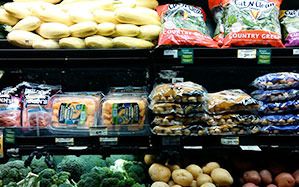 grocery shelves image